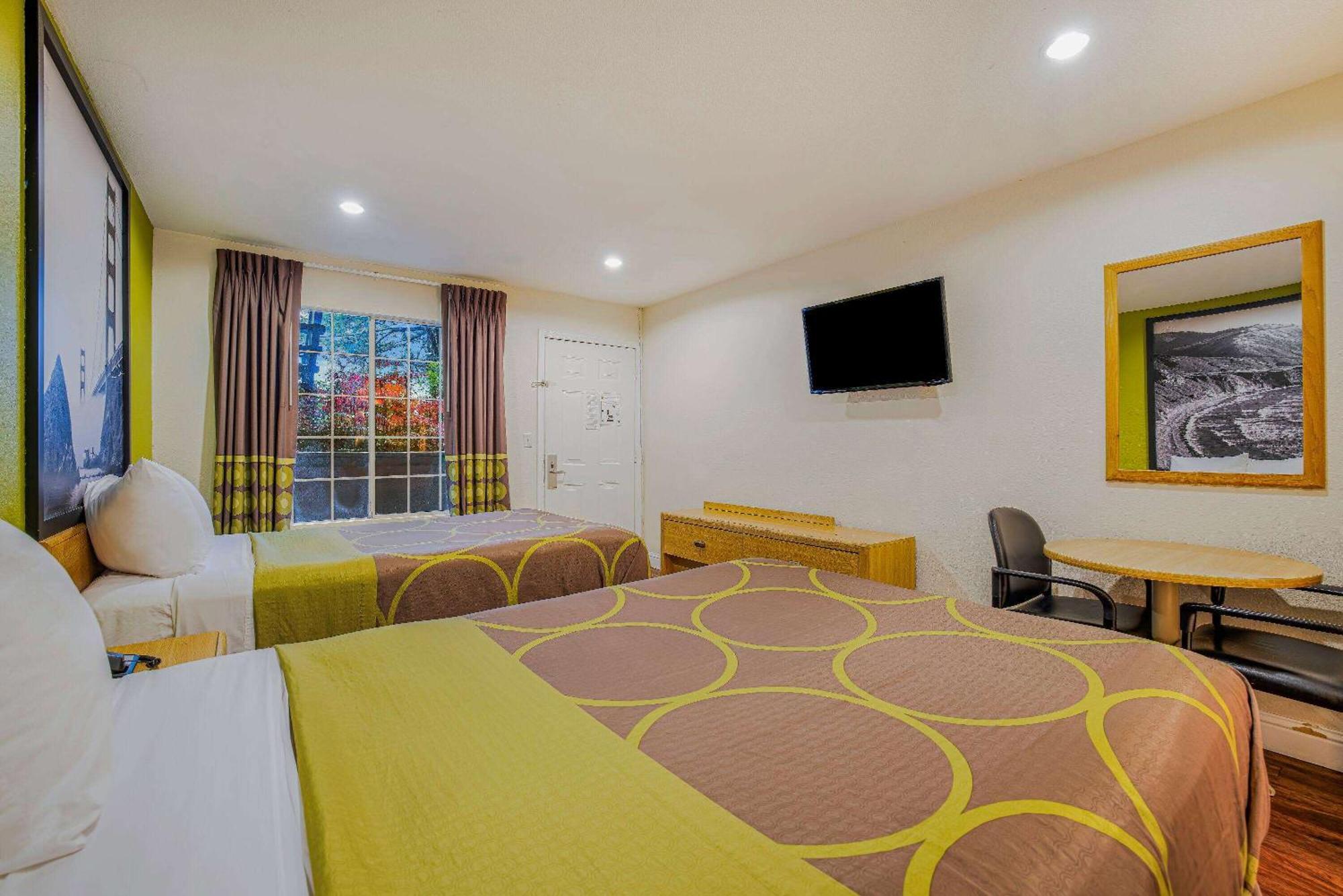 Super 8 By Wyndham Auburn Exterior foto